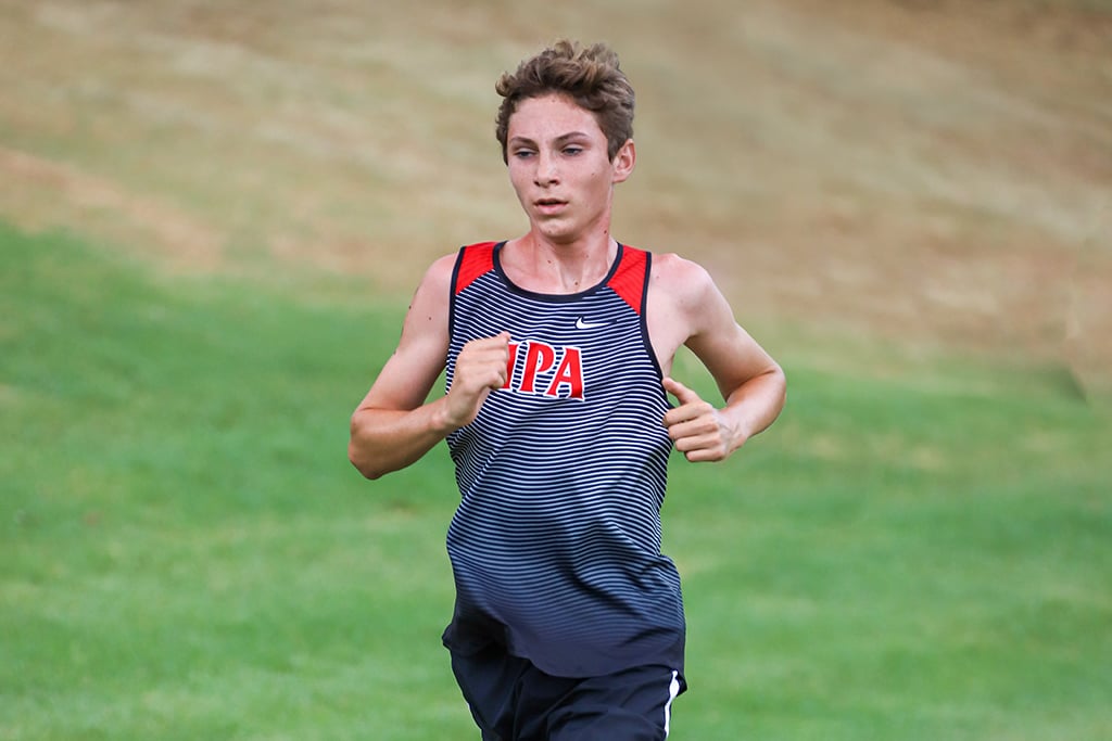Kanoa Blake ’23 takes first place in BIFF Cross-Country Championship